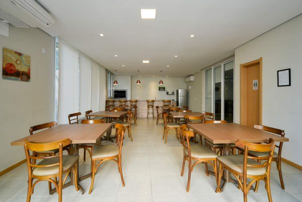 Apartamento com 2 dormitórios, sendo 1 suíte, e 1 vaga de garagem, no bairro Teresópolis - COD: 21844 - Photo 1