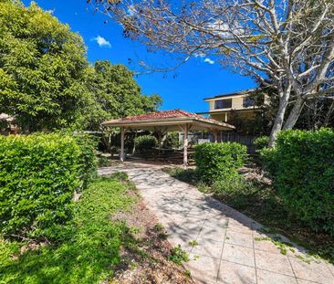 Prime Location and Endless Comfort: 3-Bedroom Townhouse in Eight Mile Plains - Photo 1