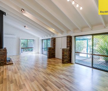 Perfect Family Home with Pool - Photo 4