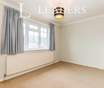 2 bedroom end of terrace to rent Delaporte Close - Photo 2