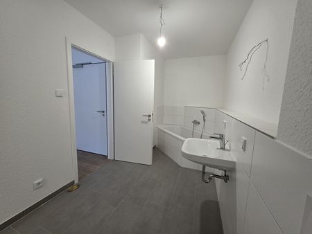 Exklusive 4-Zimmer Etagenwohnung / Erstbezug / WG-geeignet!!! - Photo 5