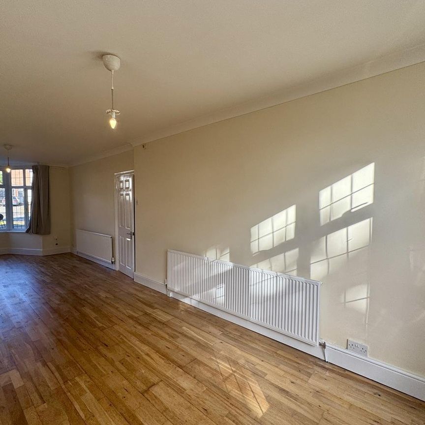 Spies Lane, Halesowen, West Midlands - Photo 1