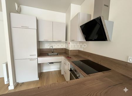 Location Appartement 2 pièces 49m² MONT ST AIGNAN 76130 - Photo 3