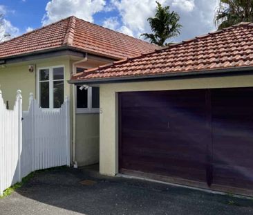 Perfect Family Home - Photo 2