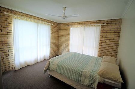 BEACHSIDE HOME WITH SHED - Photo 4