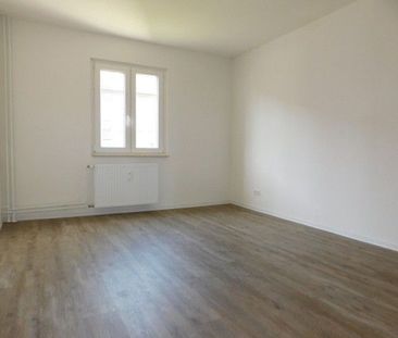 Einziehen und Wohlfühlen - sanierte 3-Zimmer-Wohnung mit Vinylboden... - Photo 1