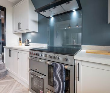 Westover Road (Room 4), Bramley, Leeds - Photo 2