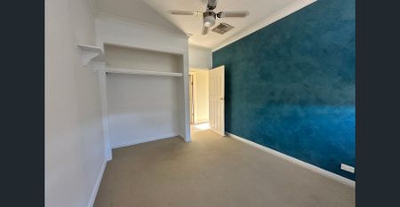 226 Knox Street - Photo 2