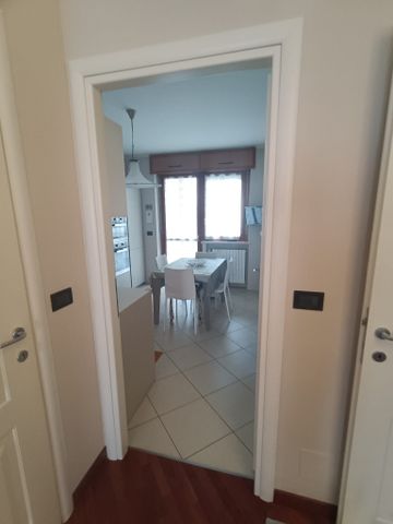 Grugliasco – affittasi quadrilocale parzialmente arredato - Photo 3