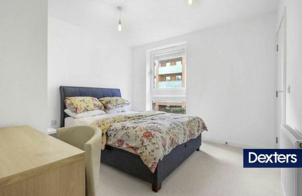 Bathurst Square, South Tottenham, N15 - Photo 1