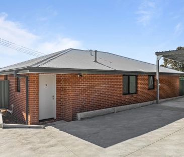 Modern 3-Bedroom Home in a Quiet Theodore Location - Photo 5