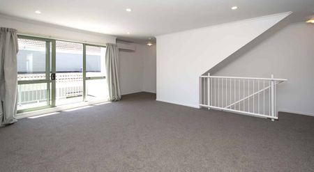 Premium Parkside Living - Photo 2