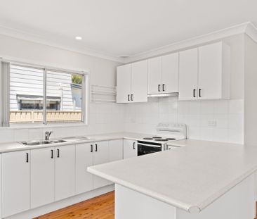 Charming home in heart of Empire Bay - Photo 4