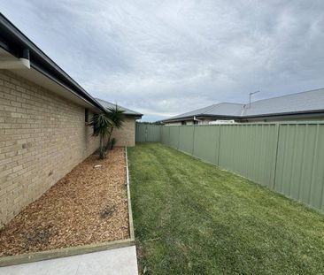 CHARMING 3 BEDROOM FAMILY HOME IN SOUGHT AFTER ESTATE - Photo 2