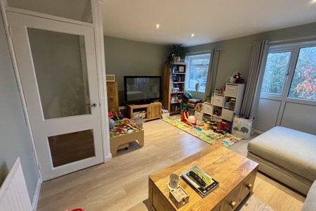 Old Crest Avenue - Photo 2