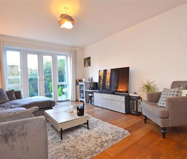 Strawberry Hill Road, Twickenham, Middlesex, TW1 - Photo 1