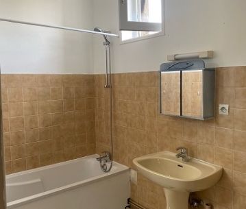 A LOUER / appartement quartier Cathédrale à TOURS - Photo 2