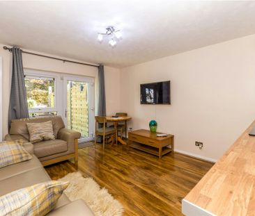 The Terrace, Redbourn, Hertfordshire, AL3 7HQ - Photo 2