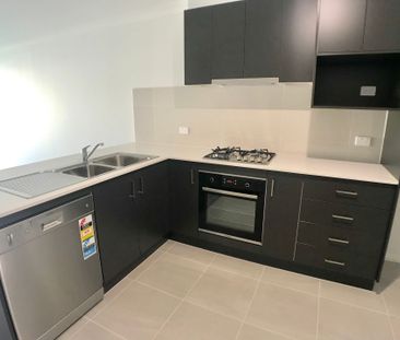 Neat And Tidy Modern Duplex - Photo 4