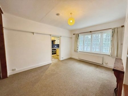 Flat to rent on - Photo 3