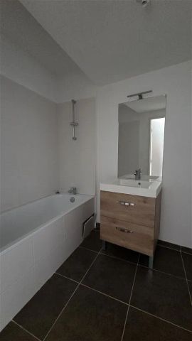 Location appartement 3 pièces - 53m² à Six fours les plages (83140) - Photo 5