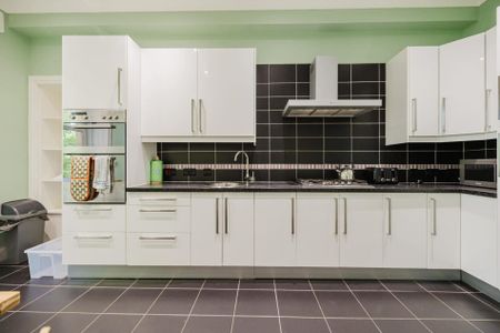 1575L Polwarth Gardens, Edinburgh, EH11 1LL - Photo 2