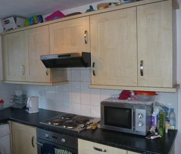 2 bedroom maisonette to rent - Photo 4