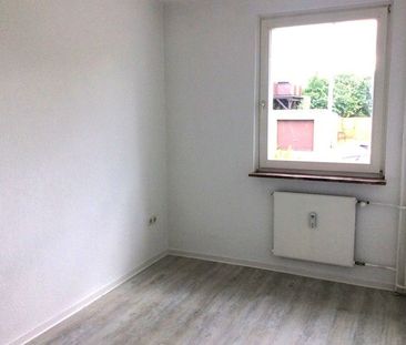 Kurzfristig beziehbare Erdgeschosswohnung mit Balkon - Foto 2