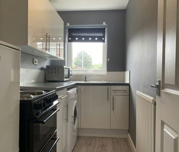 Ground floor flat to rent on - Photo 4