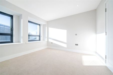 Cockfosters Road, EN4, London - Photo 3