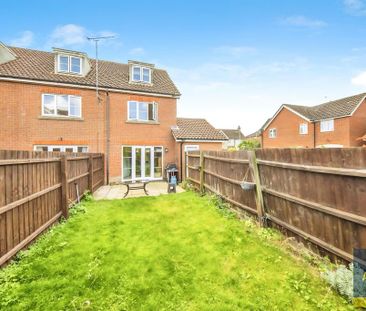 3 bedroom semi-detached house to rent - Photo 5