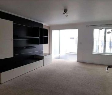 Broomfield Gate Slough, Slough, Buckinghamshire, SL2 - Photo 3