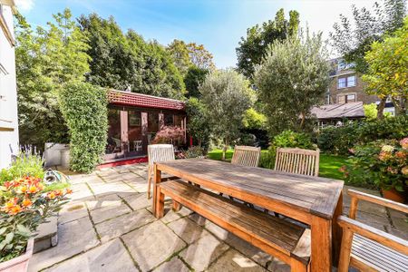 3 bedroom flat to rent - Photo 4