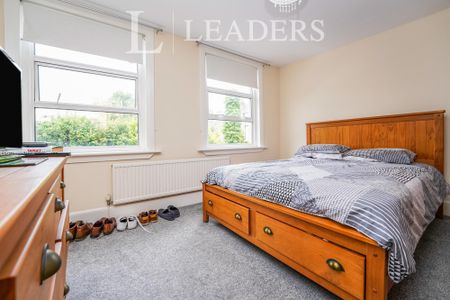 2 bedroom house to rent St. James Place, Cheltenham, GL50 - Photo 4