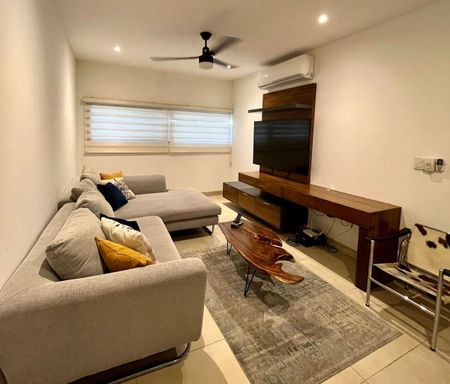 Departamento de 2 recámaras, amueblado, con amenidades. - Photo 2