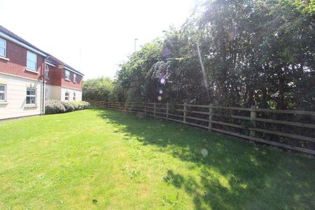 Loughland Close, Whetstone, LE8 - Photo 2