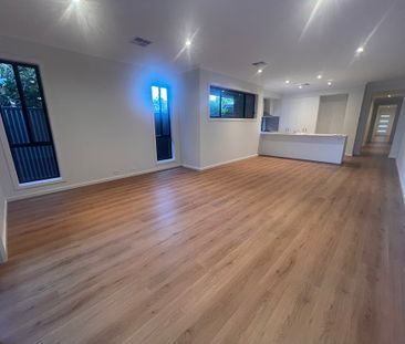 4-bedroom shared house, Ellen street - Photo 1