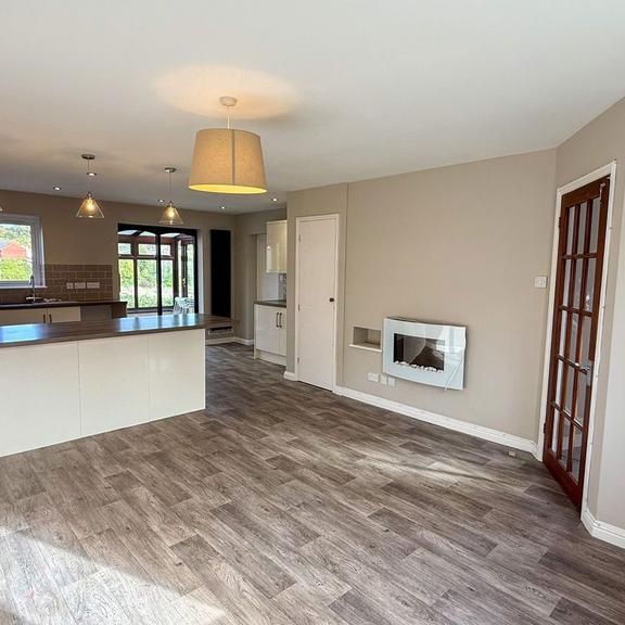 3 bedroom semi-detached house to rent - Photo 1