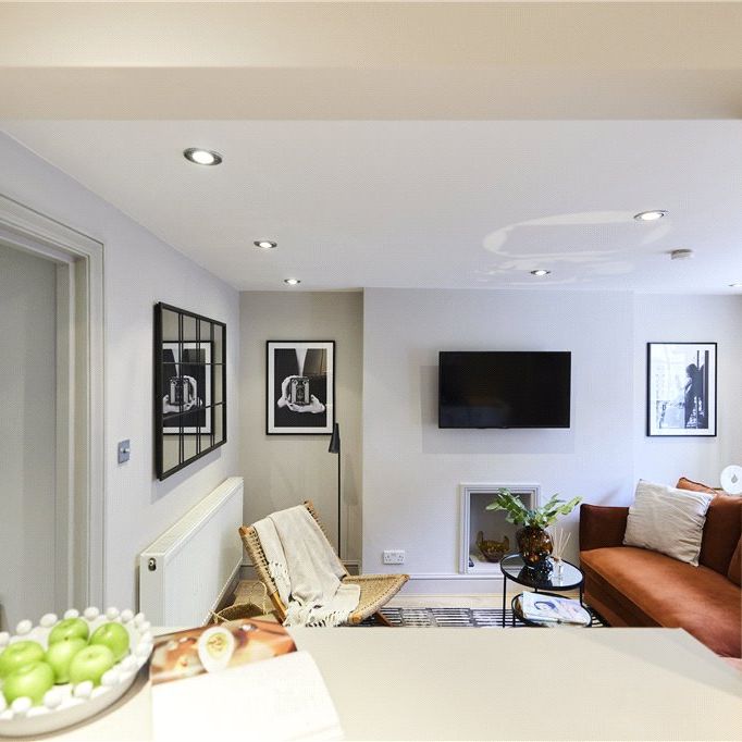 Amwell Street, London, EC1R 1UU - Photo 1
