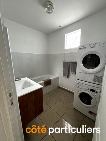 A LOUER T2 MEUBLE ET PARKING - ST BENOIT - Photo 5