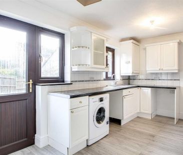 3 bedroom semi-detached house to rent - Photo 1