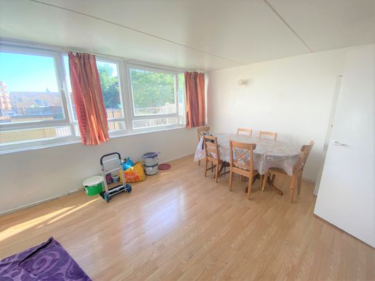 Fleming Road, Southall, UB1 3PF - Photo 1