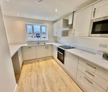 3 bedroom detached house to rent - Photo 5