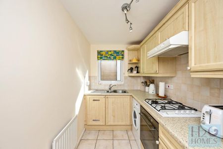 2 bedroom apartment to rent - Photo 2
