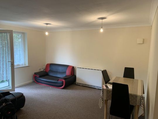 2 bedroom flat to rent - Photo 1
