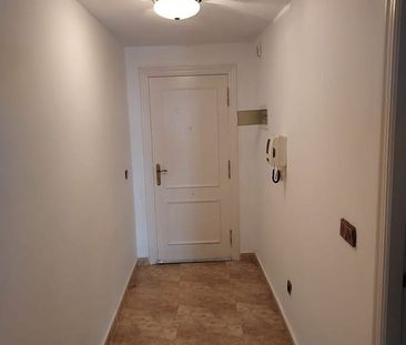 Avenida 1 de Mayo, Alfara del Patriarca, Valencian Community 46115 - Photo 3