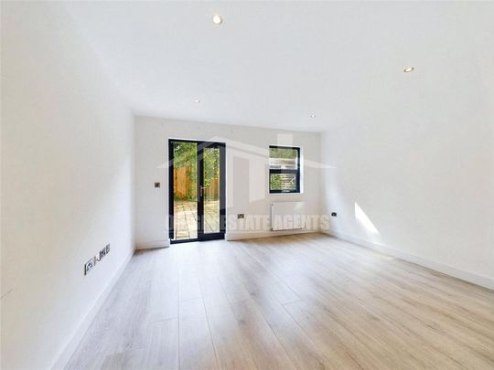 3 bedroom terraced house to rent - Photo 1