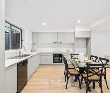 21 Sylvan Valley Close, Niagara Park NSW 2250 - Photo 2