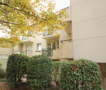 Appartement Courbevoie 1 pièce(s) 24.03 m2 - Photo 1