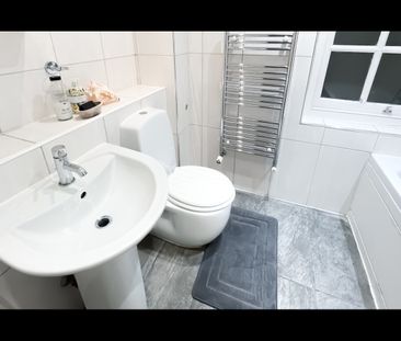Room in a Shared Flat, St Michaels St, W2 - Photo 6